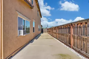 8340 La Cruz Way, Elk Grove, CA 95757 - Photo 62