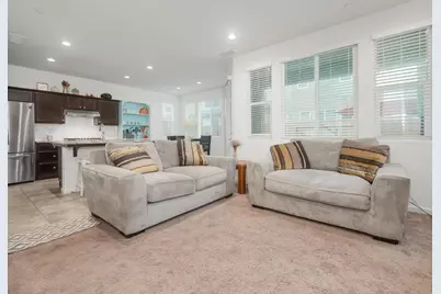 6280 E Valley Edge Drive, Fresno, CA 93727 - Photo 10