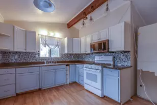 1570 E 26th St, Merced, CA 95340 - Photo 4