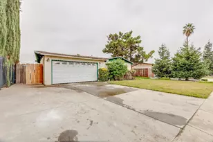 1570 E 26th St, Merced, CA 95340 - Photo 2