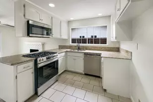 5921 Hillsdale Blvd, Sacramento, CA 95842 - Photo 2