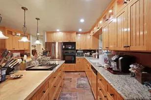 17266 Hillside Dr, Lodi, CA 95240 - Photo 10