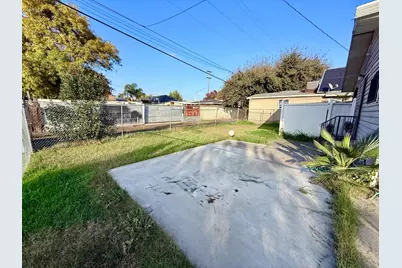 2477 E Washington Street, Stockton, CA 95205 - Photo 10