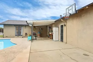 1821 Myrtlewood Dr, Ceres, CA 95307 - Photo 40