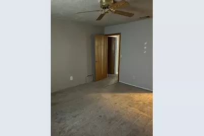2401 Claridge Lane, Stockton, CA 95210 - Photo 12