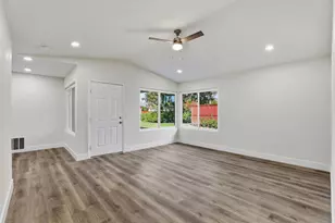 2 Ebbtide Ct, Sacramento, CA 95831 - Photo 4