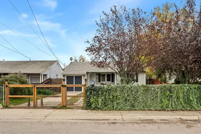 1904 Iris Avenue, Sacramento, CA 95815 - Photo 2
