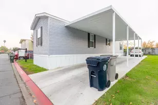 Village Circle, Sacramento, CA 95838 - Photo 18