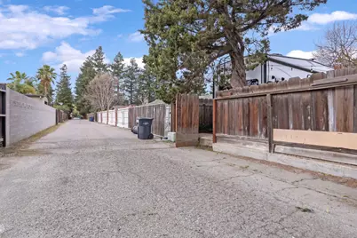 1631 N Johnson Road, Turlock, CA 95382 - Photo 36