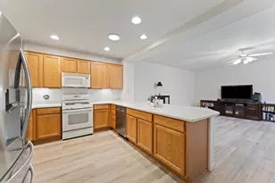 2270 Rose Arbor Dr, Sacramento, CA 95835 - Photo 6