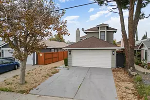 335 W Clover Rd, Tracy, CA 95376 - Photo 2