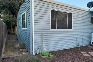 E Yosemite, Manteca, CA 95336 - Photo 32