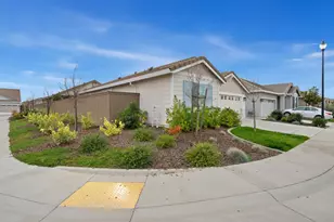 5145 Chelsea Creek Rd, Roseville, CA 95747 - Photo 2
