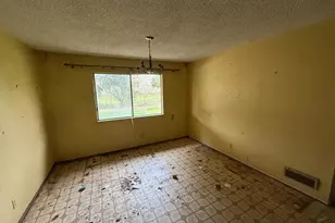 218 N Eucalyptus Ave, Waterford, CA 95386 - Photo 8