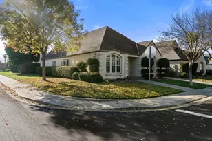 1128 Valencia Ct, Modesto, CA 95350 - Photo 2