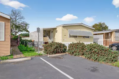 Capital Dr #24, Sacramento, CA 95828 - Photo 2