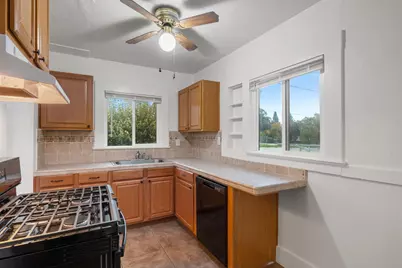 531 Quincy Street, Bakersfield, CA 93305 - Photo 18