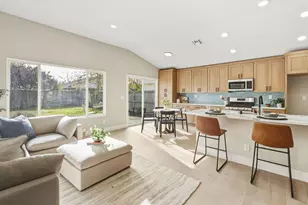 320 Regency Park Cir, Sacramento, CA 95835 - Photo 12