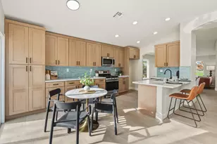 320 Regency Park Cir, Sacramento, CA 95835 - Photo 14