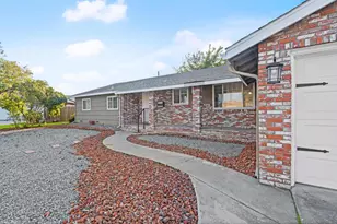 6920 Hogan Dr, Sacramento, CA 95822 - Photo 4