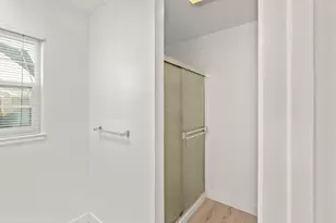 6920 Hogan Dr, Sacramento, CA 95822 - Photo 36