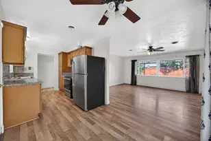 8261 Tanoak Way, Citrus Heights, CA 95621 - Photo 14