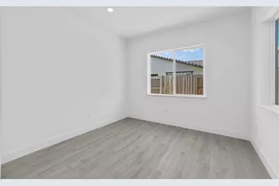 10220 Elara Way, Elk Grove, CA 95757 - Photo 18