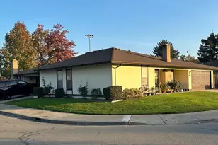 1300 Burgundy Ln, Lodi, CA 95242 - Photo 2