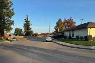 1300 Burgundy Ln, Lodi, CA 95242 - Photo 4