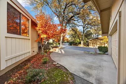 124 Winding Canyon Ln, Folsom, CA 95630 - Photo 4