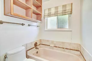 9946 Redstone Dr, Sacramento, CA 95827 - Photo 10