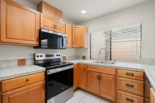 138 Hartnell Pl, Sacramento, CA 95825 - Photo 16
