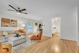 111 Roundtree Ct, Sacramento, CA 95831 - Photo 2