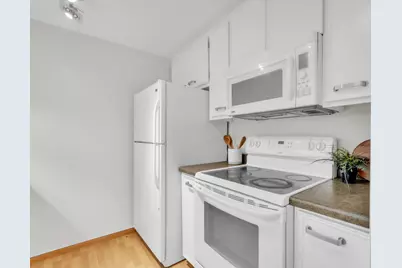 111 Roundtree Court, Sacramento, CA 95831 - Photo 8