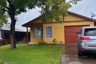 1395 E Vine St, Atwater, CA 95301 - Photo 2