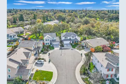 216 Crystal Pond Court, Roseville, CA 95661 - Photo 2