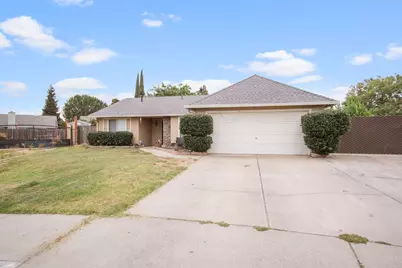 328 Burns Creek Court, Waterford, CA 95386 - Photo 2
