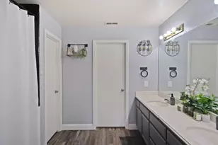 328 Burns Creek Ct, Waterford, CA 95386 - Photo 12