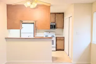 9048 El Cajon Way, Sacramento, CA 95826 - Photo 8