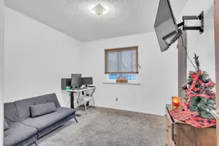 546 Dixie Dr, Stockton, CA 95215 - Photo 12