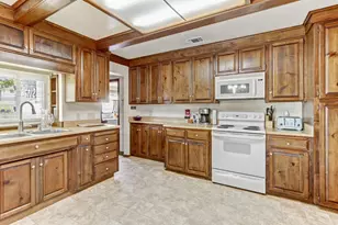 5712 San Juan Ave, Citrus Heights, CA 95610 - Photo 10