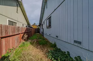 210 Westview Dr, Jackson, CA 95642 - Photo 10