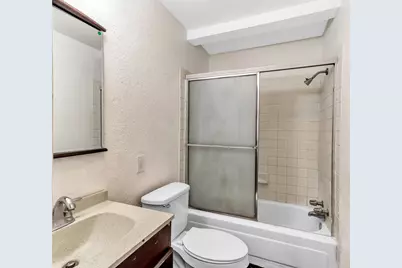 320 Acacia Street, Lodi, CA 95240 - Photo 2