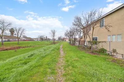 8545 Dewberry Way, Elk Grove, CA 95624 - Photo 52