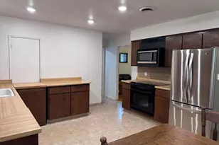 6717 52nd St, Sacramento, CA 95823 - Photo 16