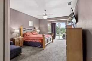 9286 Fosdyke Ct, Sacramento, CA 95829 - Photo 16