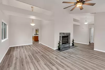 744 Bluff Drive, Los Banos, CA 93635 - Photo 10