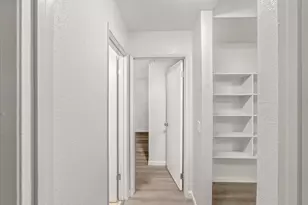 9133 Newhall Dr, Sacramento, CA 95826 - Photo 16