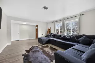 2005 Woodstock Way, Sacramento, CA 95825 - Photo 10