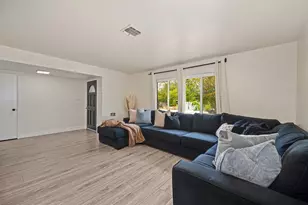 2005 Woodstock Way, Sacramento, CA 95825 - Photo 8